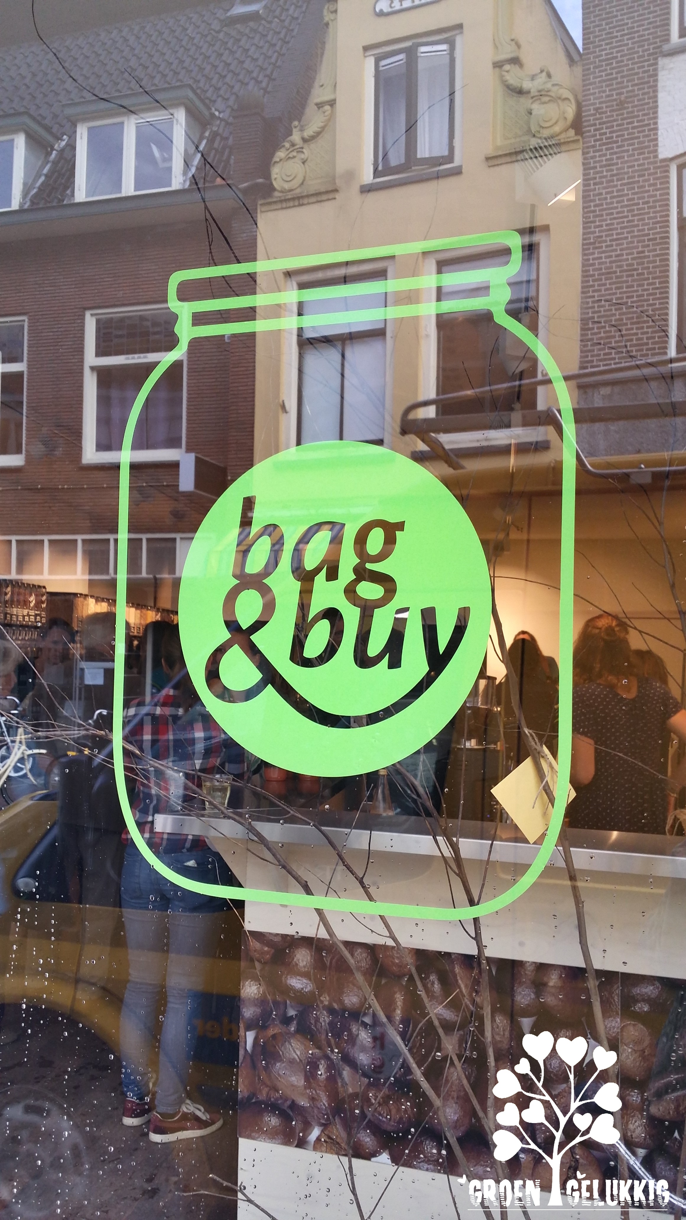 Bag & Buy logo op raam